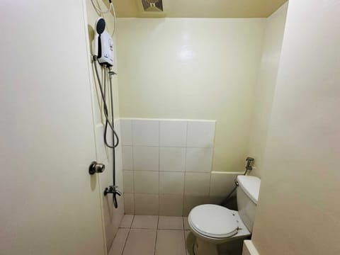 Standard Condo | Bathroom | Shower, towels