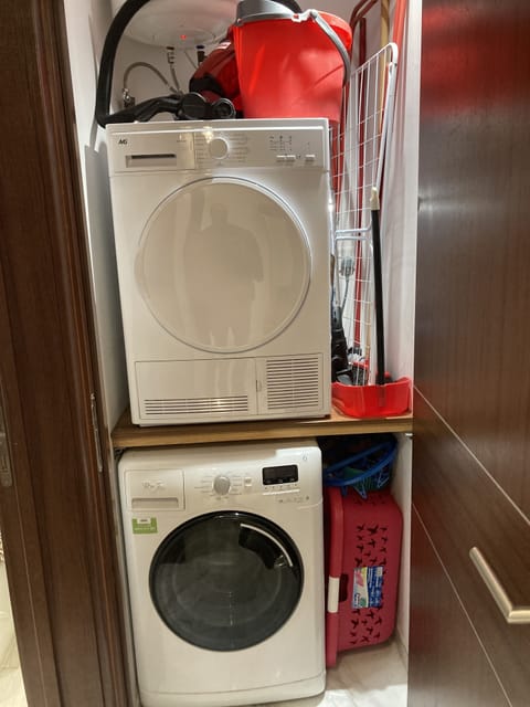 Classic Apartment | Laundry