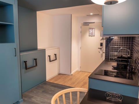 Studio, Multiple Beds | In-room safe, individually furnished, desk, laptop workspace