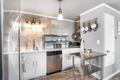 Your full kitchen at Bourbon Barrel includes cooking and serving ware, utensils, and glasses, too!