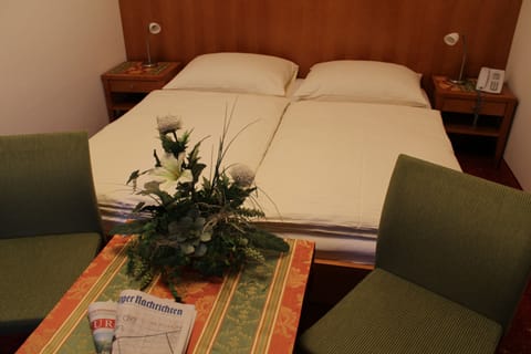 Double Room | In-room safe, desk, cribs/infant beds, free WiFi