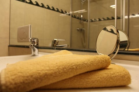 Hair dryer, towels