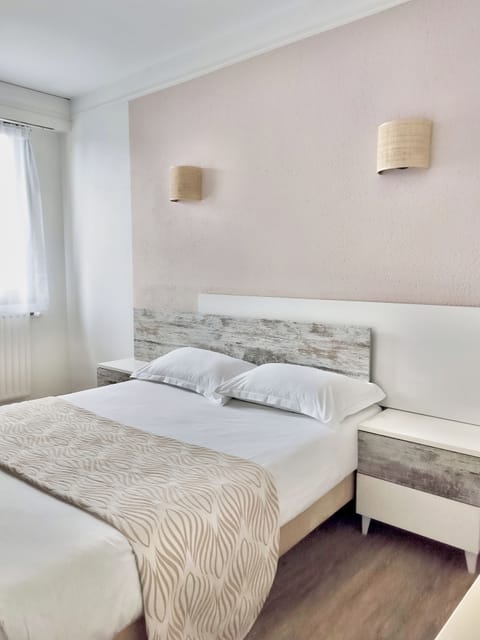 Classic Double Room | Desk, laptop workspace, soundproofing, free WiFi