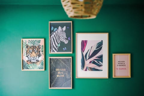 Deluxe Apartment | 2 bedrooms, desk, iron/ironing board, free WiFi