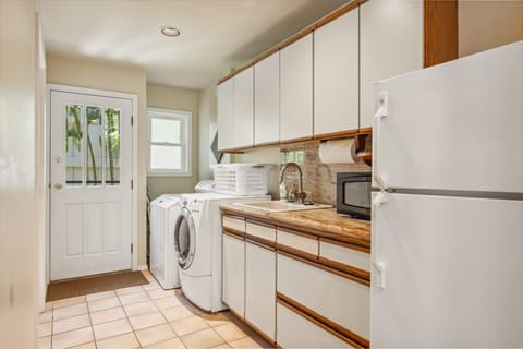 Downstairs Kitchenette and Washer/Dryer