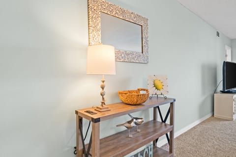 Living Area - Beach Views - Balcony Access - Smart TV