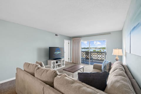 Living Area - Beach Views - Balcony Access - Smart TV
