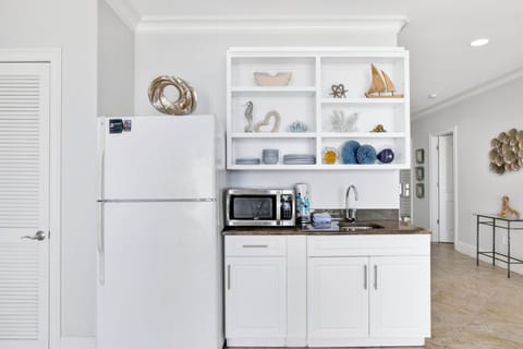 Hammock Dunes East offers a kitchenette