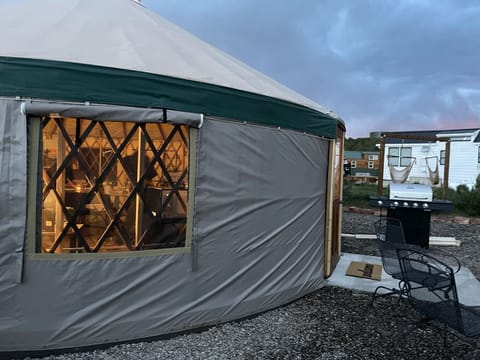 Yurt20Exterior202