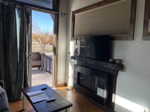 Wheel20haus20interior201