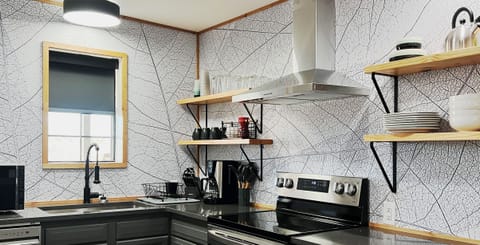 The Gemstone Cabin. Diamond hunters headquarters. Near The Crater of Diamonds Cabin in Pike County