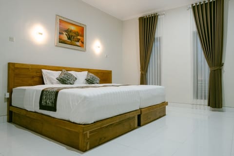 Deluxe Double Room | Minibar, desk, soundproofing