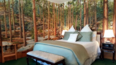 Standard Room, 1 Queen Bed (Snowlover Balcony Room) | Egyptian cotton sheets, premium bedding, down comforters