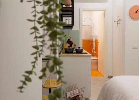 City Room | Egyptian cotton sheets, premium bedding, desk, laptop workspace