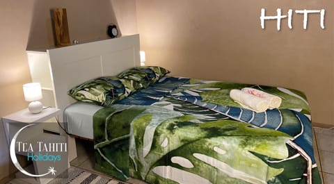 Classic Double Room, 1 Queen Bed, Private Bathroom, Corner | Individually decorated, individually furnished, iron/ironing board