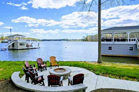 Gather around the fire pit for a cozy evening of lakeside stories and stargazing at our tranquil retreat!