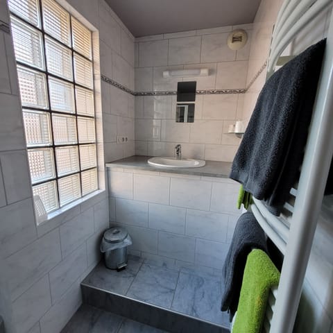 Classic Double or Twin Room, Non Smoking, Hill View | Bathroom | Shower, free toiletries, towels, soap