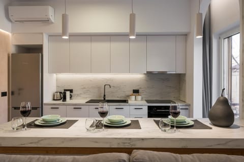 Premium Apartment | Private kitchen | Full-size fridge, microwave, oven, stovetop