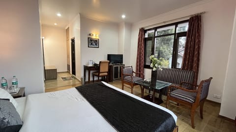 Premium Double Room | Soundproofing, free WiFi