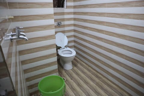 Deluxe Double Room | Bathroom