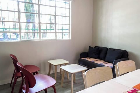 Sala y lugares extras para comer