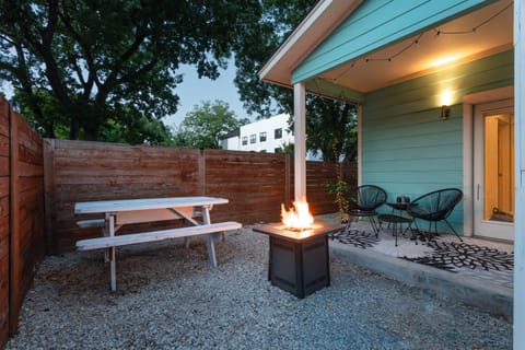 Outdoor Firepit and Picnic Area