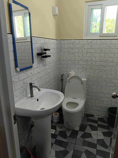 Standard Double Room, Garden View | Bathroom | Shower, bidet, towels, soap