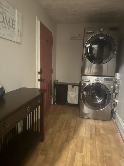 Free use of washer/drier.