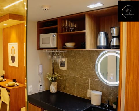 Studio | Private kitchen | Mini-fridge, microwave, dishwasher