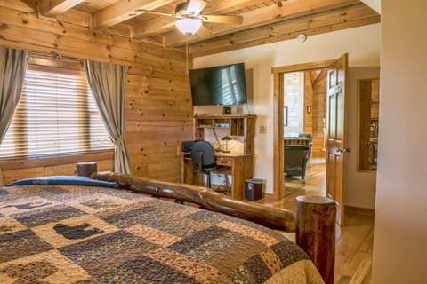 Cabin, 4 Bedrooms | 4 bedrooms, free WiFi