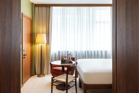 Egyptian cotton sheets, premium bedding, pillowtop beds