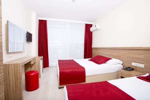 Standard Room | In-room safe, free WiFi, bed sheets