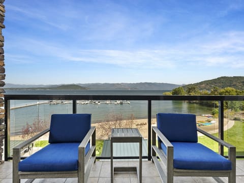 Penthouse 325 - Private Balcony