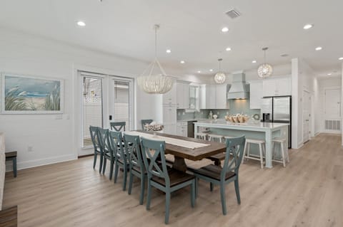 Spacious dining options for your big group at Iris, seating 12 for dinning!