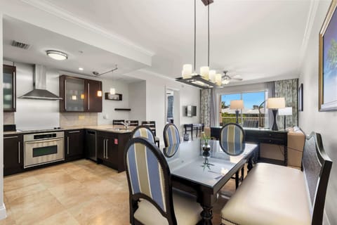 View of kitchen & dining area
