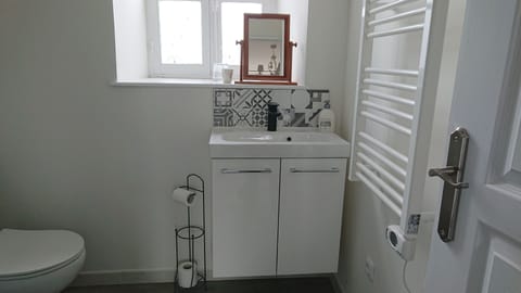 Bedroom 3 1er étage. Salle de douche