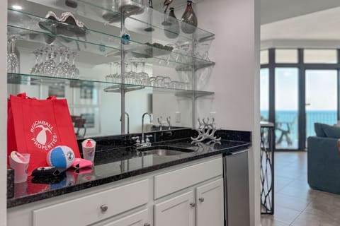 Wet bar with ice maker