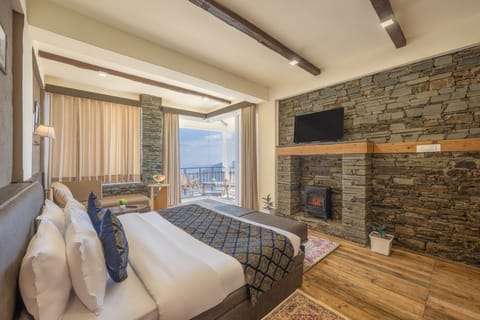 Mountain View Super Deluxe Room with Private Balcony