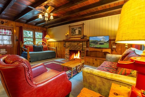 Living Room with daybed & trundle