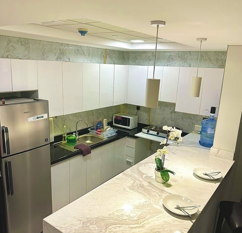 Oven, dishwasher, coffee/tea maker, electric kettle