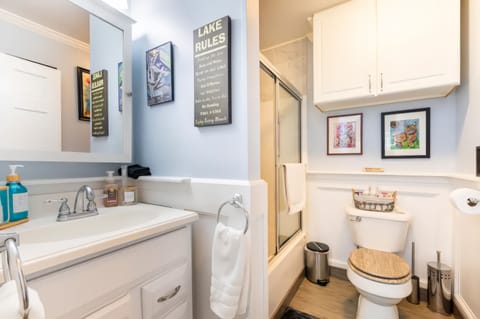 Gallery House, Mountain View | Bathroom