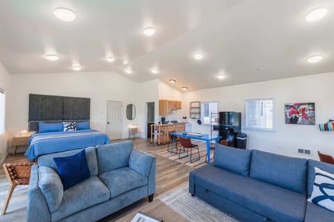 #StayinMyDistrict #BookDirect #OceanView