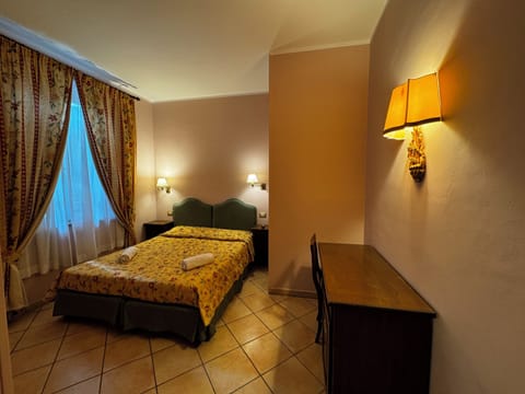 Comfort Double or Twin Room | Minibar, in-room safe, desk, soundproofing