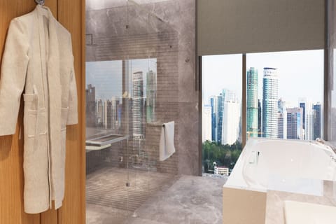 Suite, 1 Bedroom, Non Smoking, City View | Bathroom