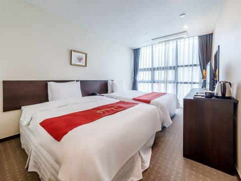 Family Double Room | Free WiFi