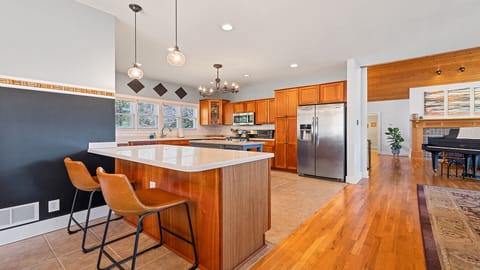 Fabulous and spacious kitchen is a chef's dream!