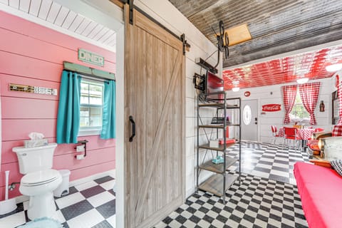 House (1 Bedroom) | Interior