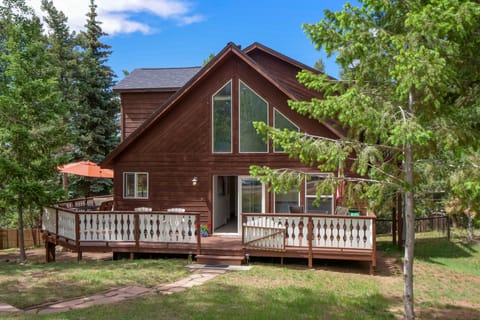 Woodland Park Vacation Rental | 4BR | 2BA | 2,000 Sq Ft | Stairs Required