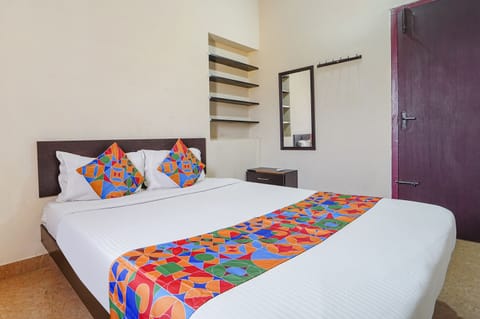 Deluxe Room | Egyptian cotton sheets, premium bedding, in-room safe, free WiFi