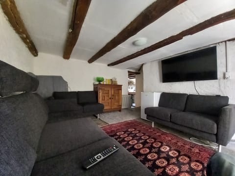 Room, 4 Bedrooms, Balcony, Garden View | Living room